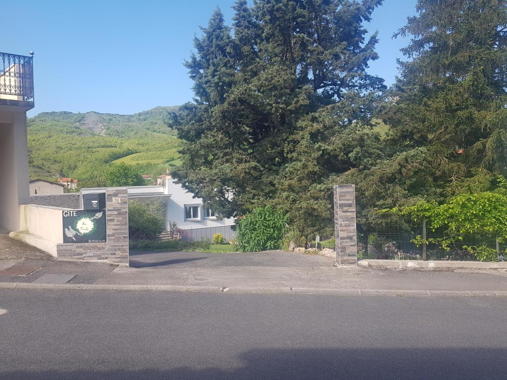 Gite Aux Tourterelles Tournemire  Exterior photo
